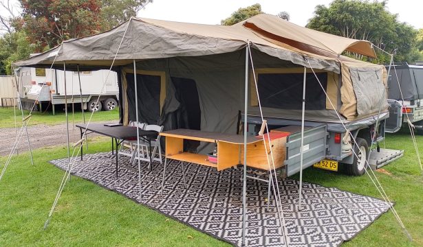 Camper trailer