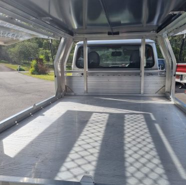 lockable hardtop internal space photo